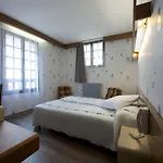 Hotell Logis De France 2*