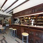 Hotell Logis De France Arudy