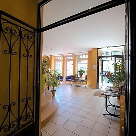 Logis De France מלון Arudy