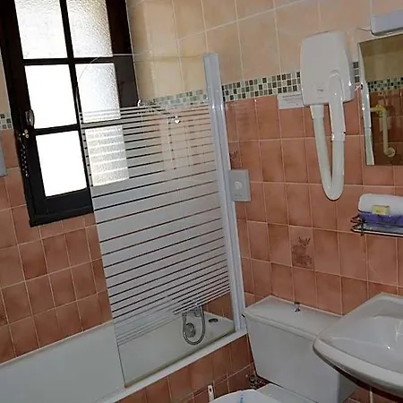מלון Logis De France Arudy
