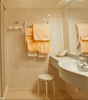 Hotel Logis De France Arudy