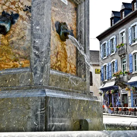 Hotel Logis De France 2*